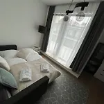 Apartment Feel Good Units